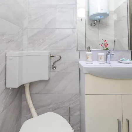 Апартаменты Ema *