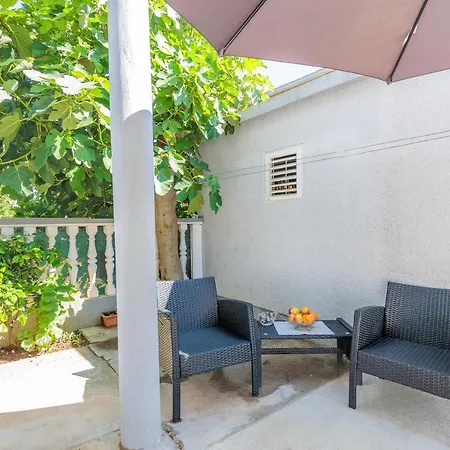 Ema Апартаменти