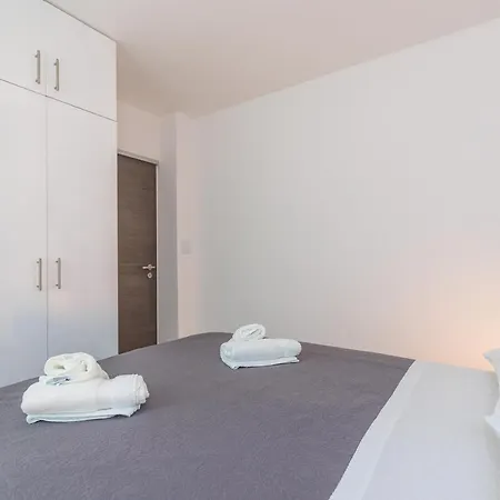 Апартаменти Ema *