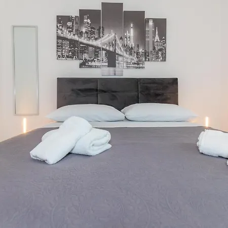 Апартаменти Ema Задар